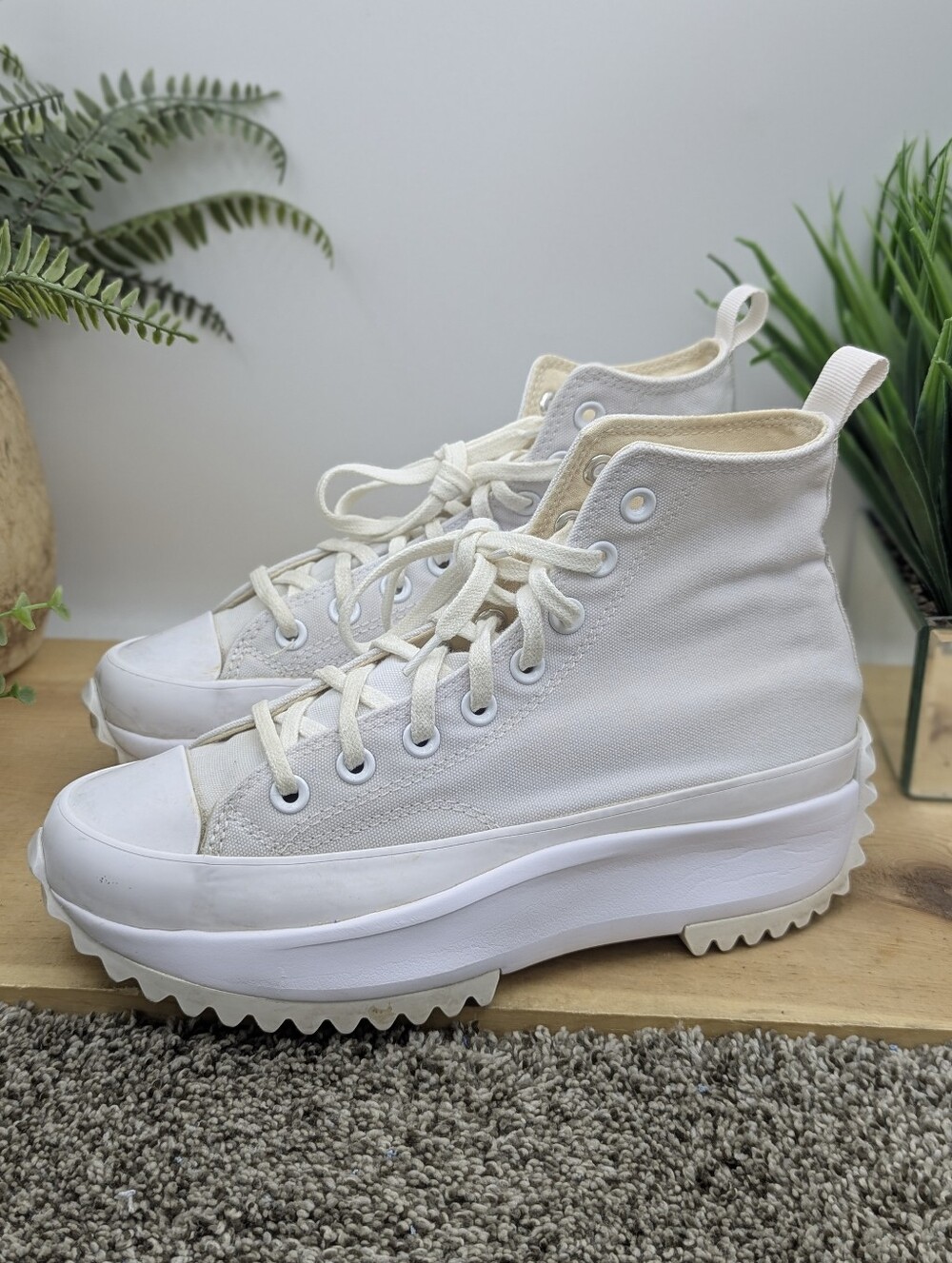 Converse Chuck Taylor All Star Wms  Size 8 Chunky Aggressive Sole Hiking Shoes